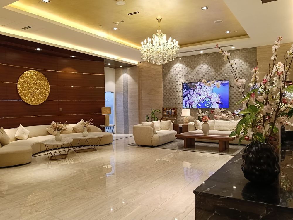 Lobby seating area with chandelier